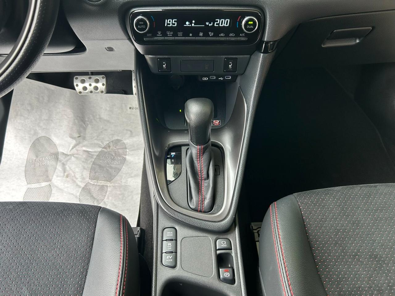 Toyota Yaris 1.5h 130 GR Sport Garanzia 24 Mesi