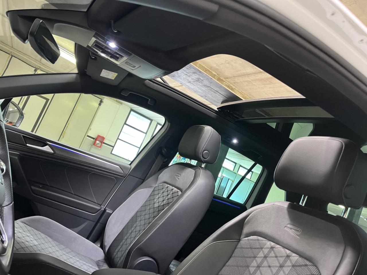 Volkswagen Tiguan 2.0 TDI 150 CV DSG R-Line *tetto