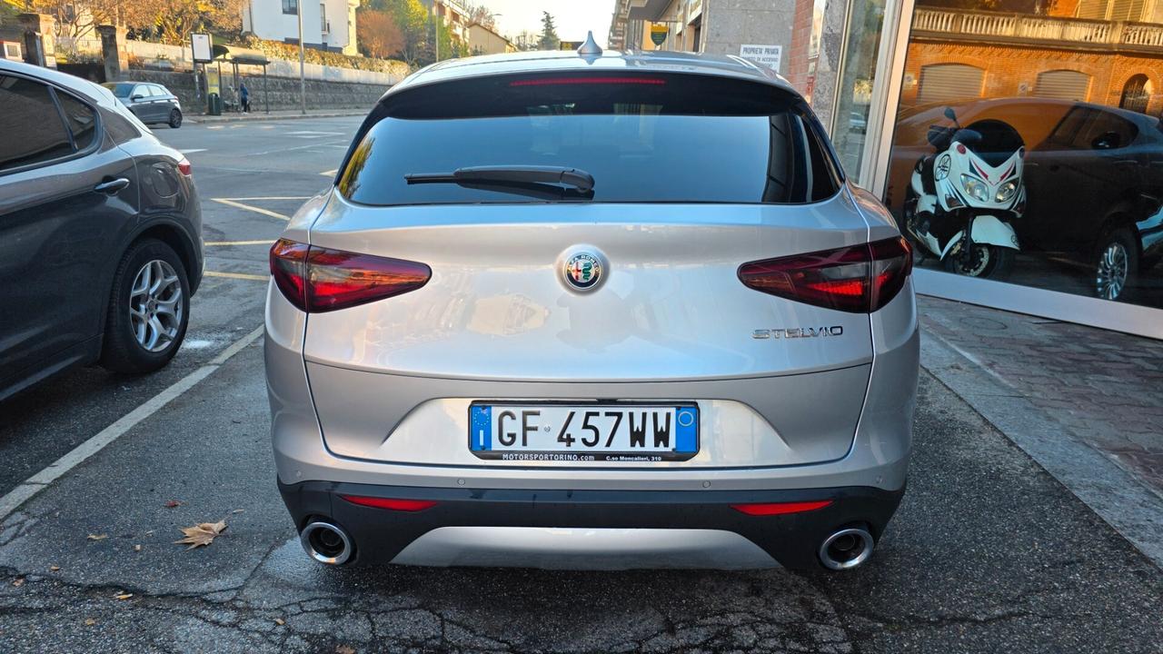 Alfa Romeo Stelvio 2.2 Turbodiesel 160 CV AT8 RWD Rosso Edizione