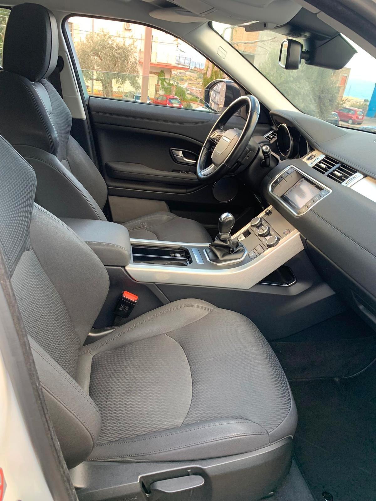 Land Rover Range Evoque 2.0 eD4 5p. Pure