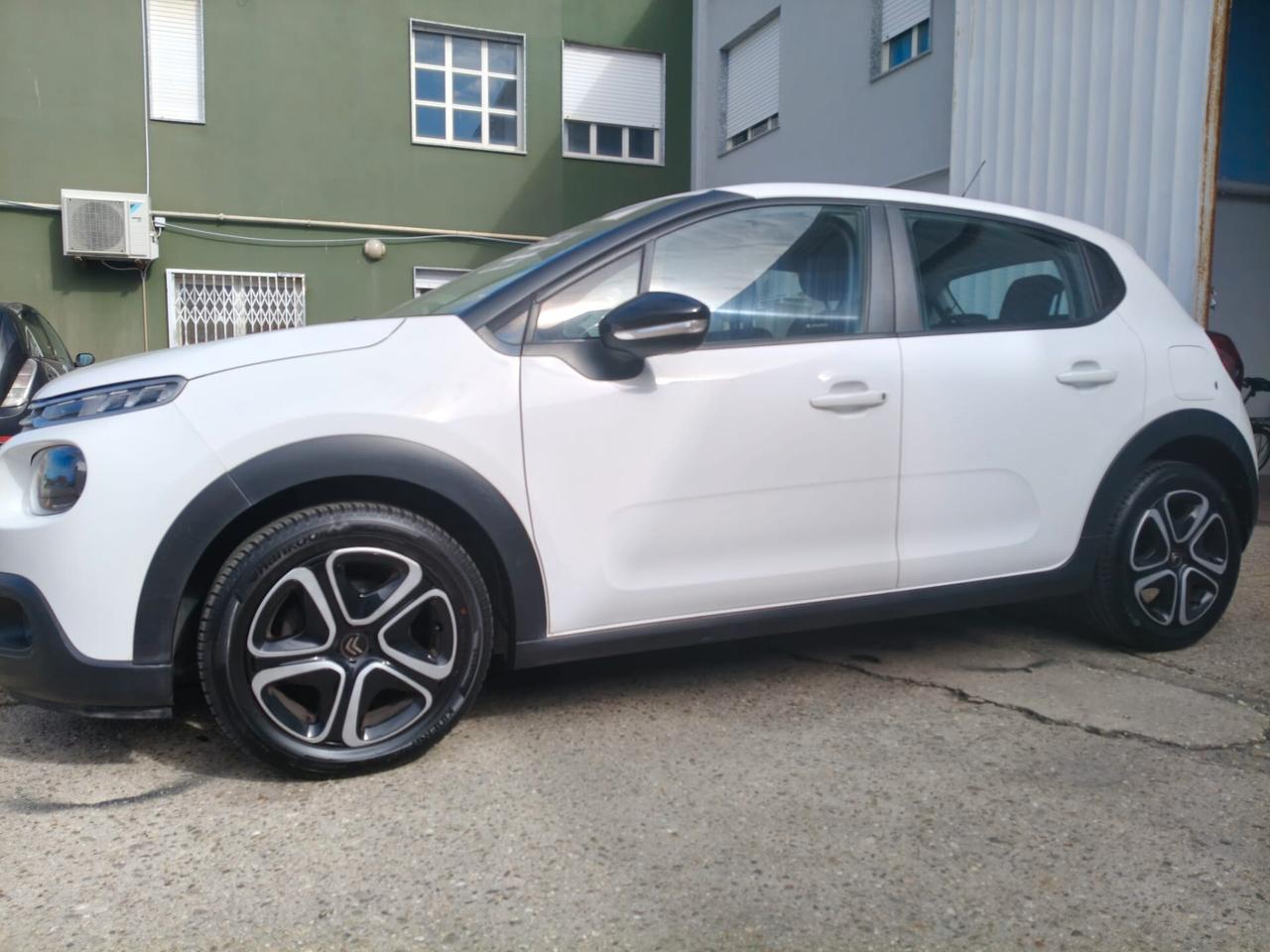 Citroen C3 1.2 85cv finanziabile con garanzia