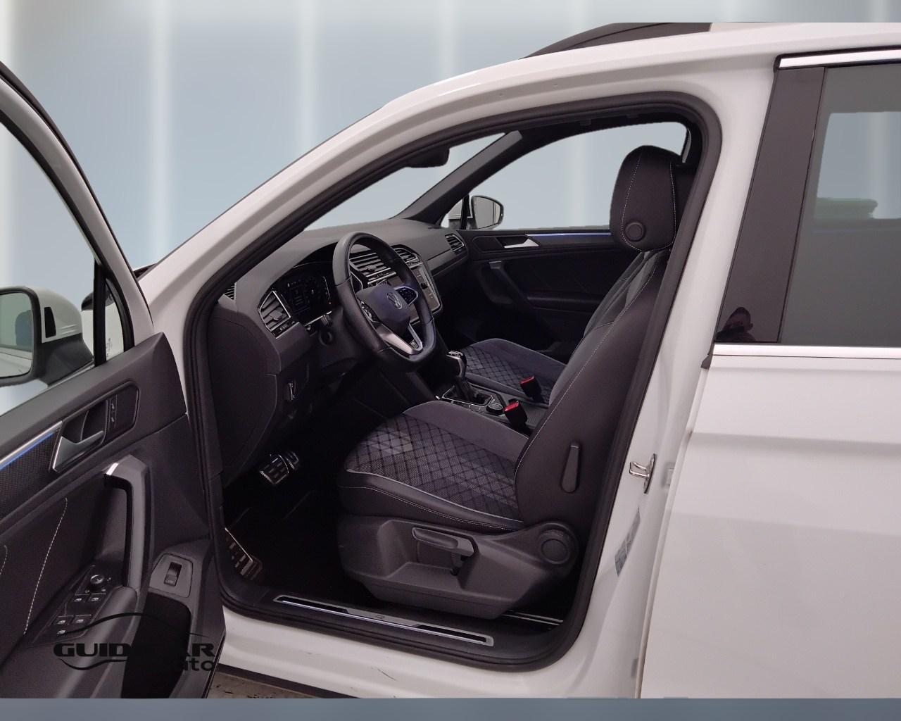 VOLKSWAGEN Tiguan II 2021 - Tiguan 2.0 tdi R-Line 4motion 150cv dsg
