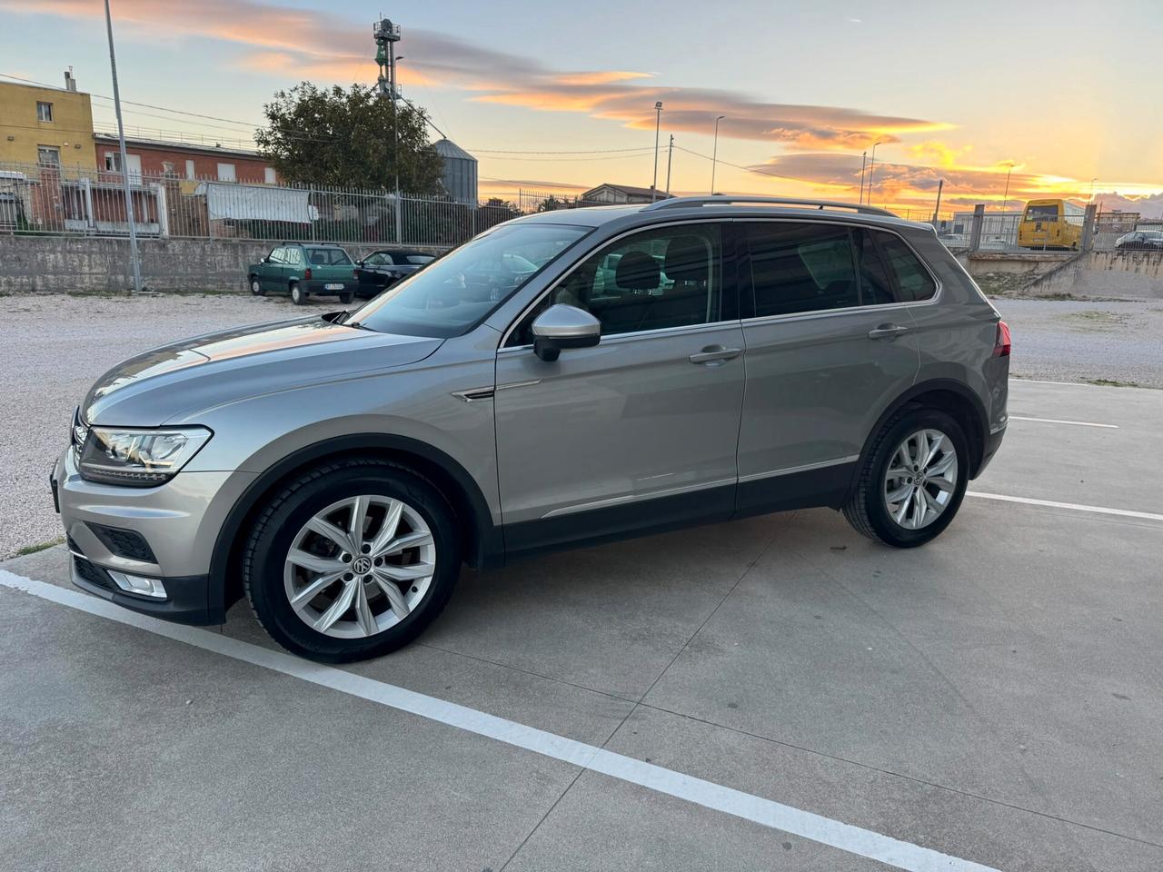 Volkswagen Tiguan 2.0 TDI SCR DSG 4MOTION Executive BMT