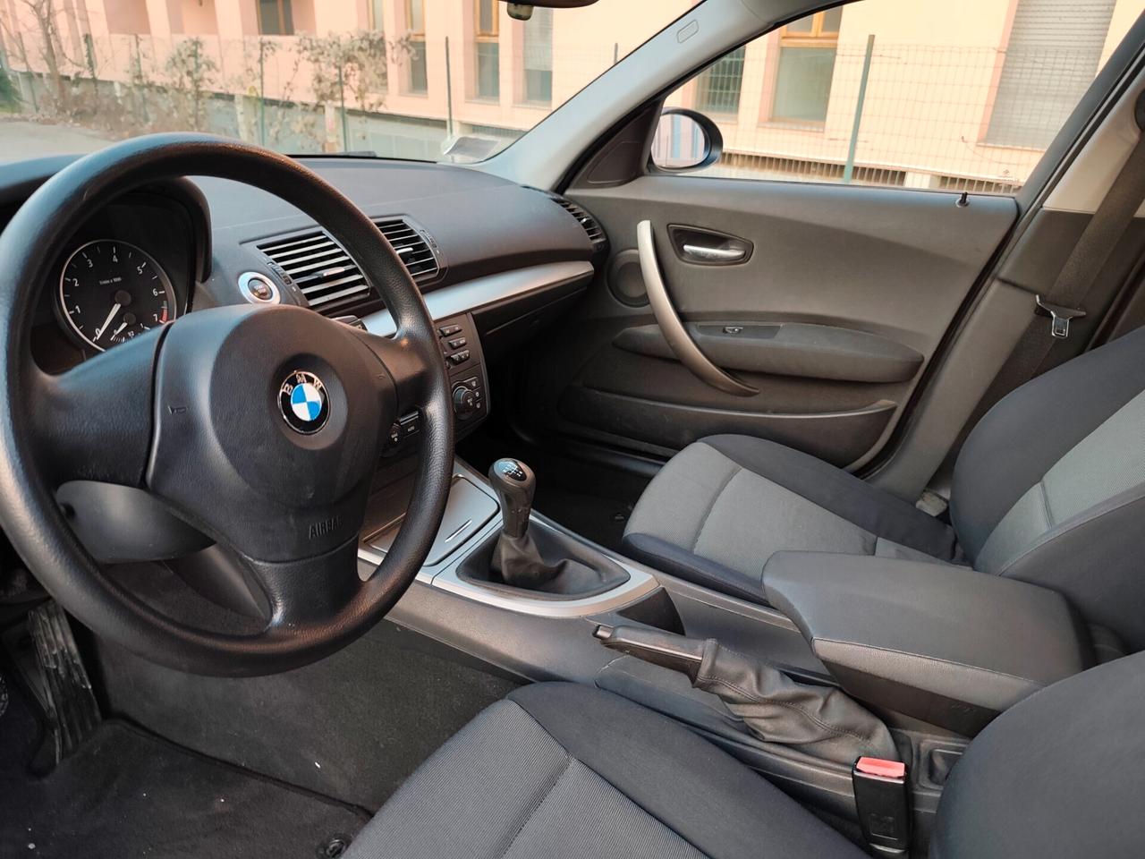 Bmw 116i Benz 5 porte Futura euro 4 neopatentati
