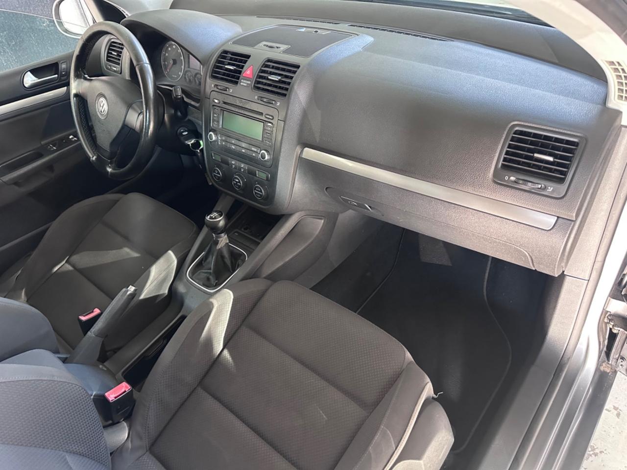 Volkswagen Golf 1.6 16V FSI 5p. Sportline