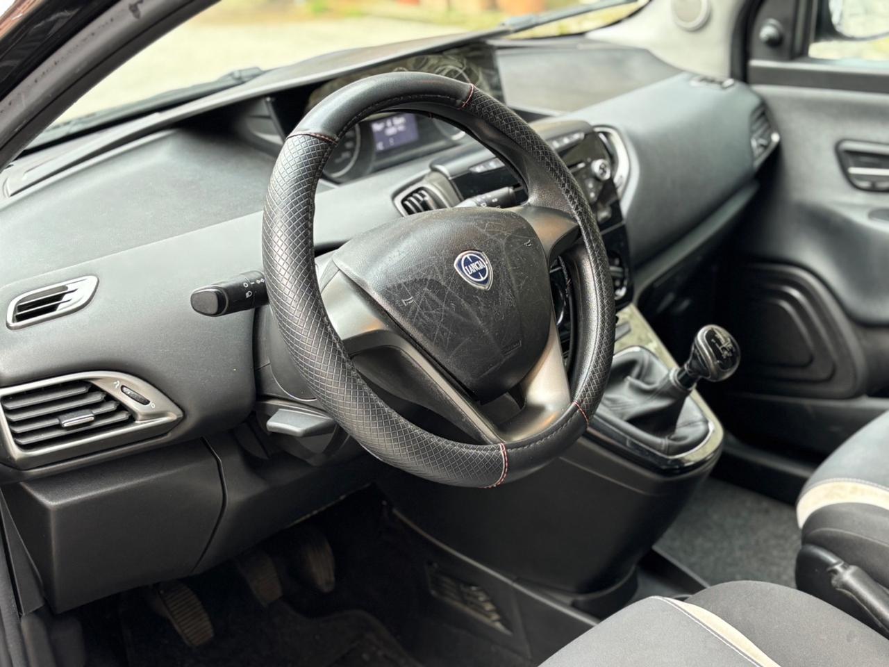 Lancia Ypsilon 1.3 MJT 16V 95 CV 5 porte S&S Elefantino