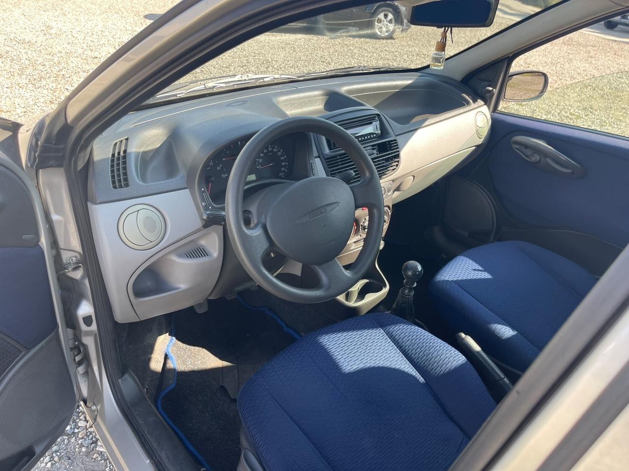 Fiat Punto 1.2i cat 5 porte ELX