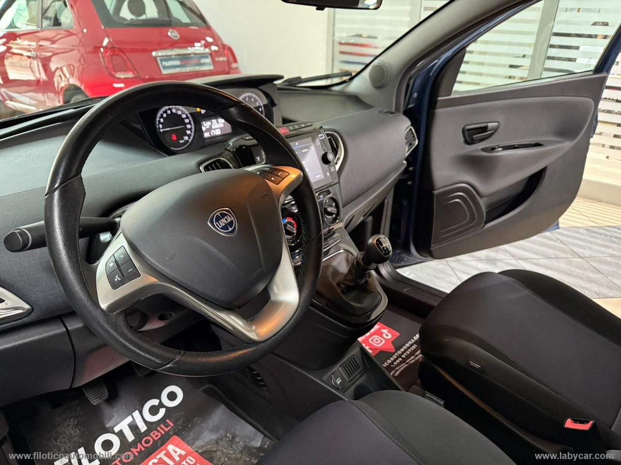 LANCIA Ypsilon 1.0 FireFly 5p.S&S Hybryd Gold CARPLAY - KIT 5 POSTO - SENSORI DI PARCHEGGIO