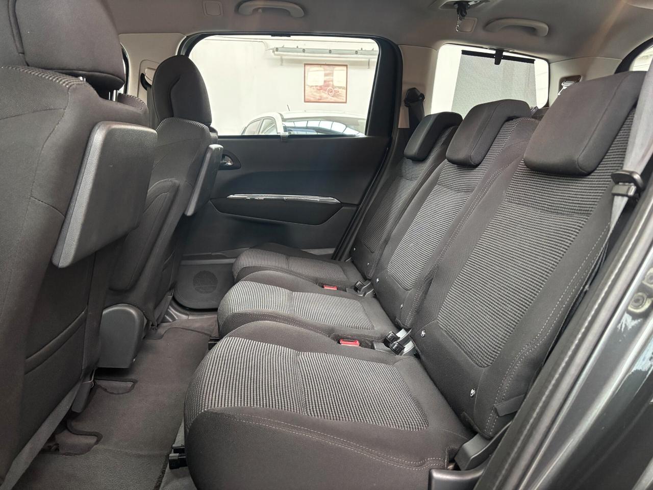 Peugeot 5008 2.0 HDi 150CV Féline 7 posti