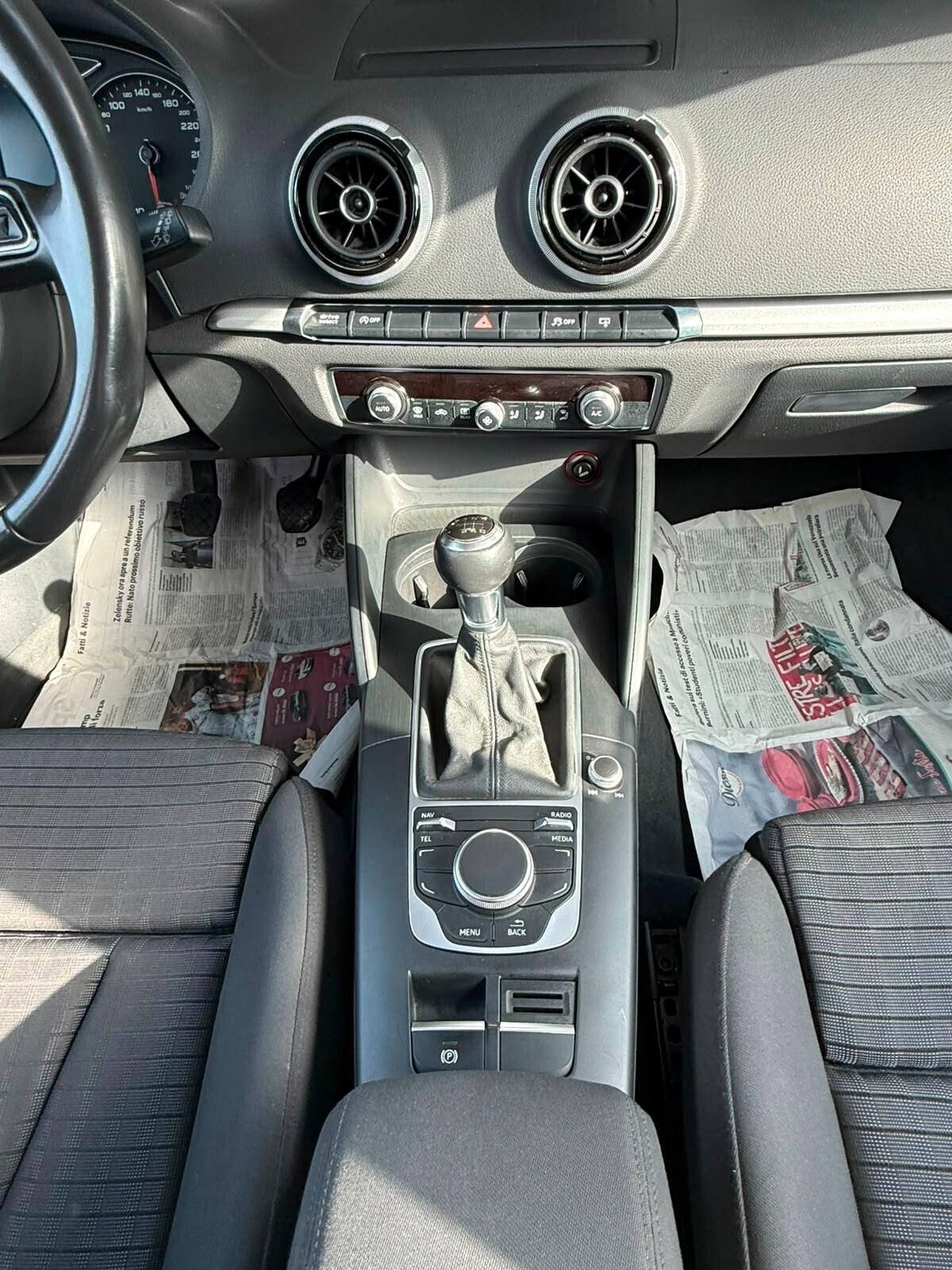 Audi A3 Cabrio 1.6 TDI clean diesel Attraction