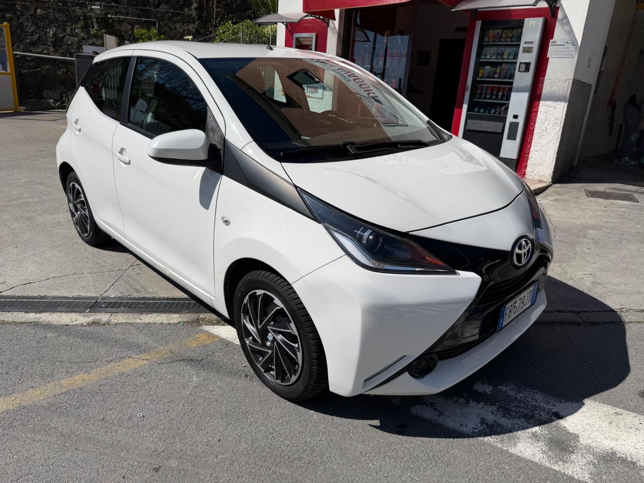 TOYOTA AYGO 1.0 NEOPATENTATI
