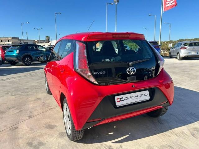 Toyota Aygo 1.0 x-business 5p