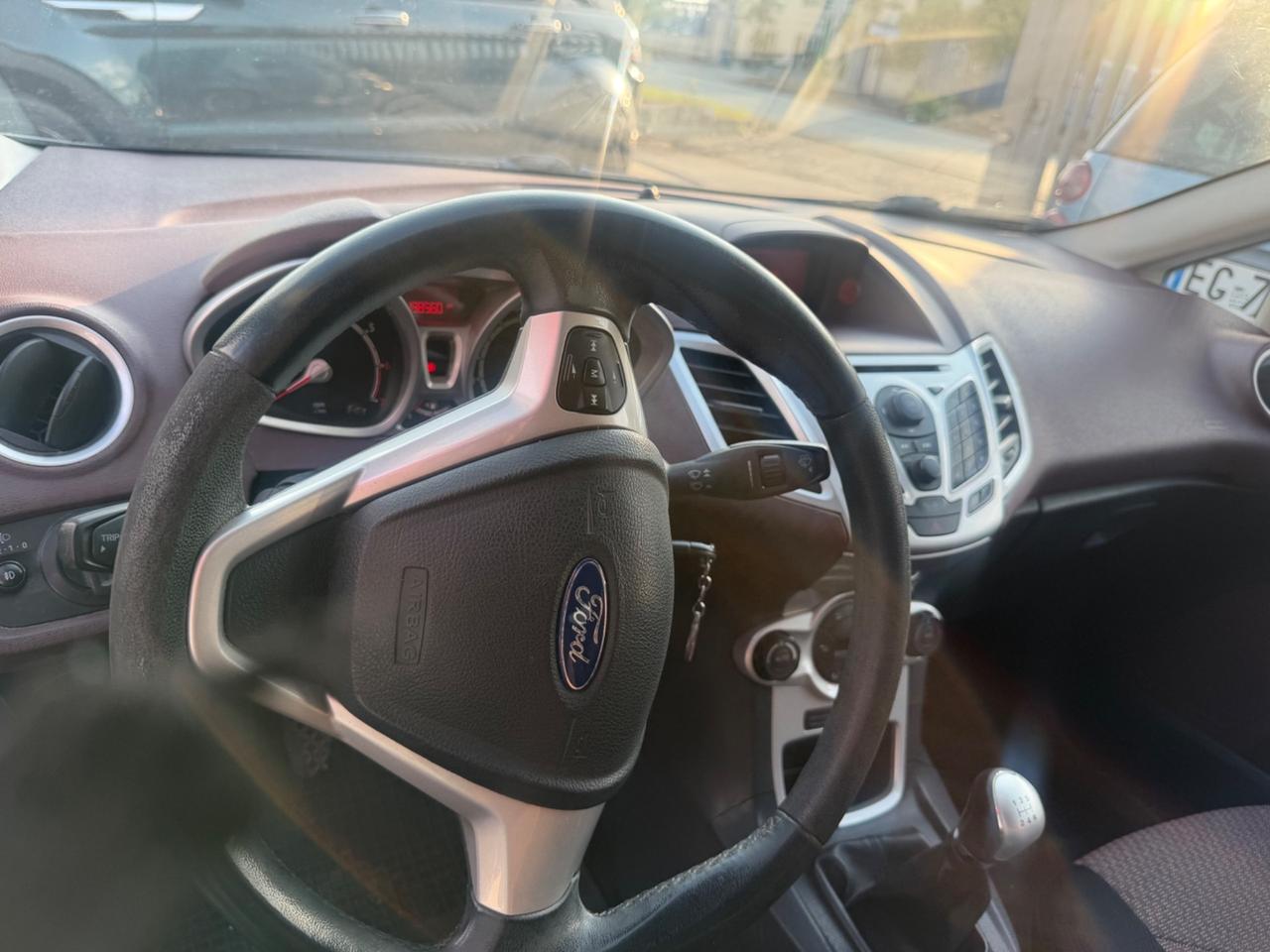 Ford Fiesta 1.4 5 porte Bz.- GPL Titanium