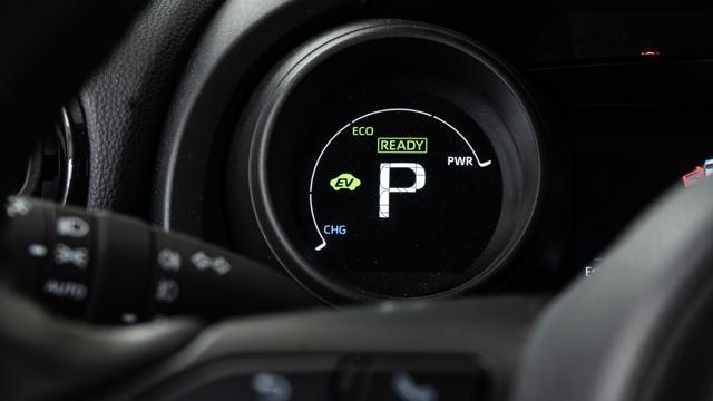 TOYOTA Yaris 1.5 Hybrid IVA ESPOSTA NEOPATENTATI