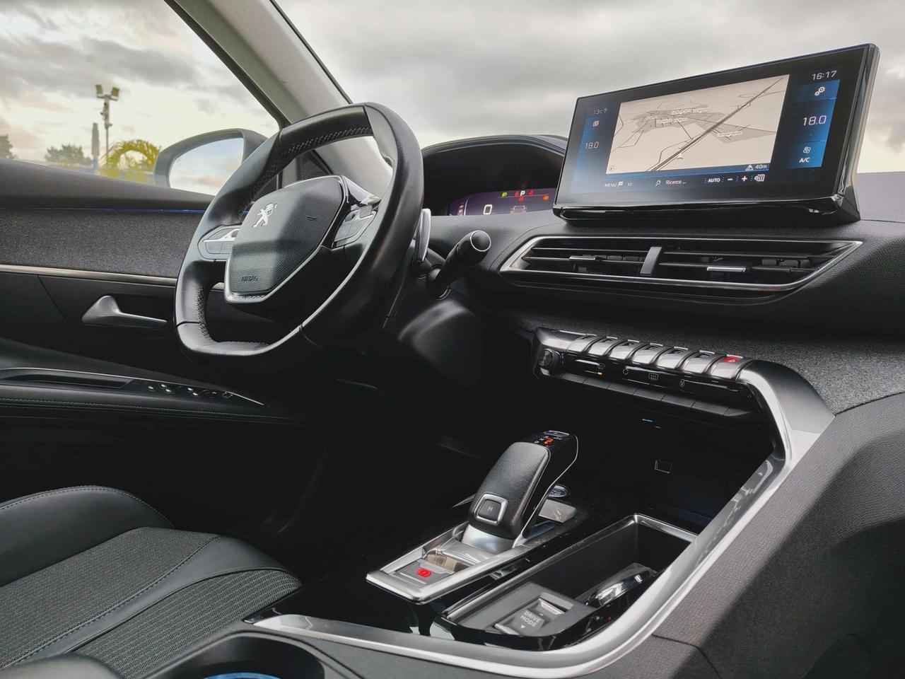 Peugeot 3008 BlueHDi 130 S&S EAT8 Allure Pack . 2021