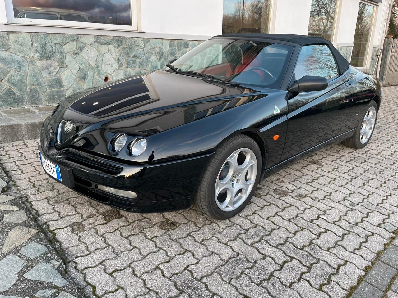 Alfa Romeo Spider 916 3.0 V6 Red Style