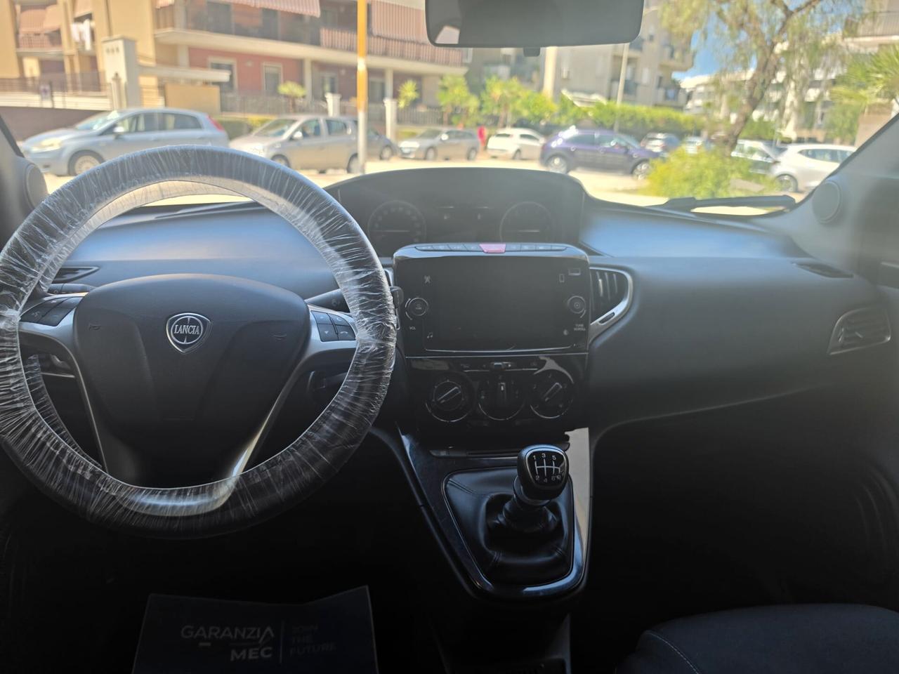 Lancia Ypsilon 1.0 FireFly 5 porte S&S Hybrid Gold