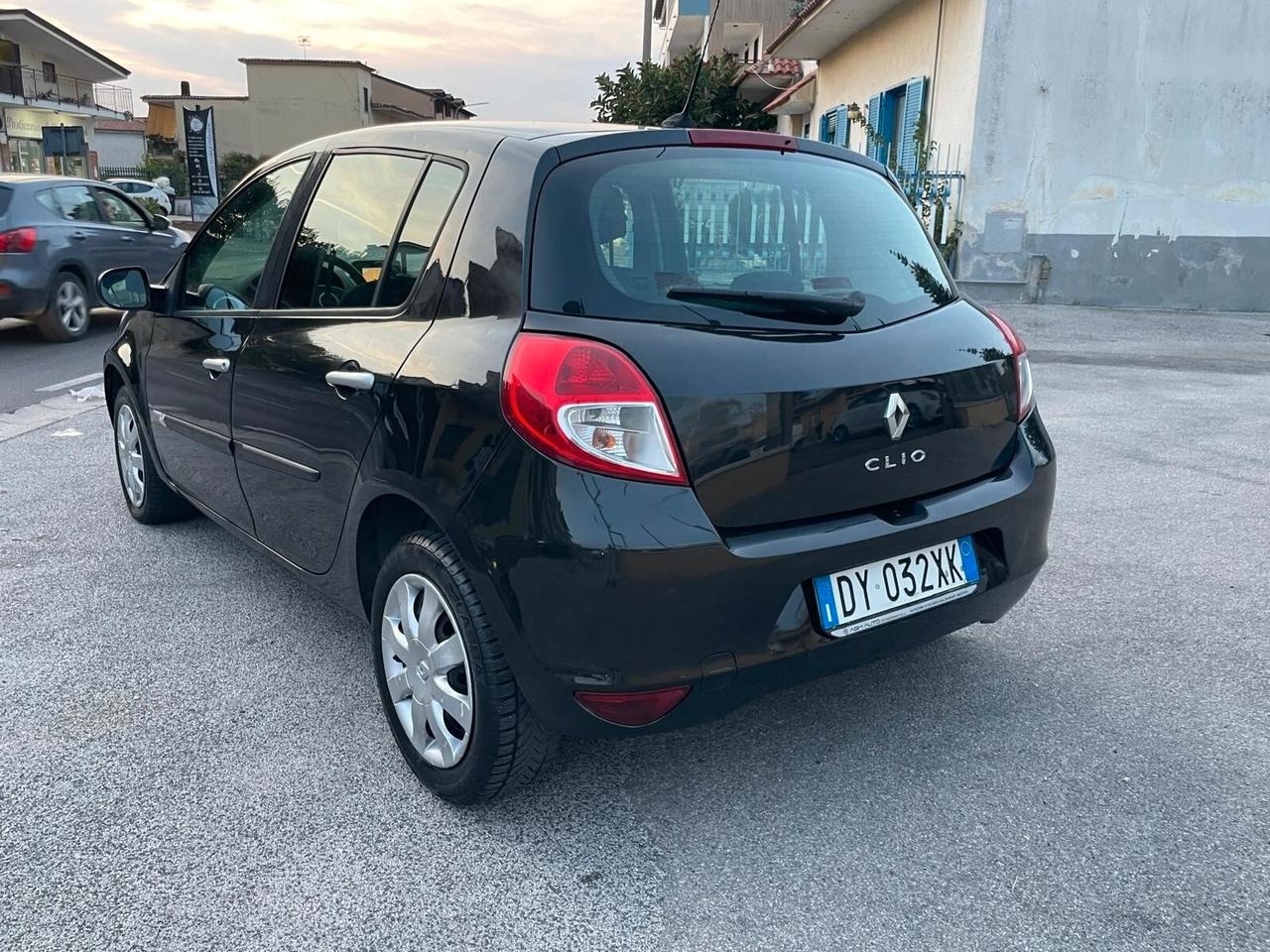 Renault Clio 1.2 16V 5 porte Luxe