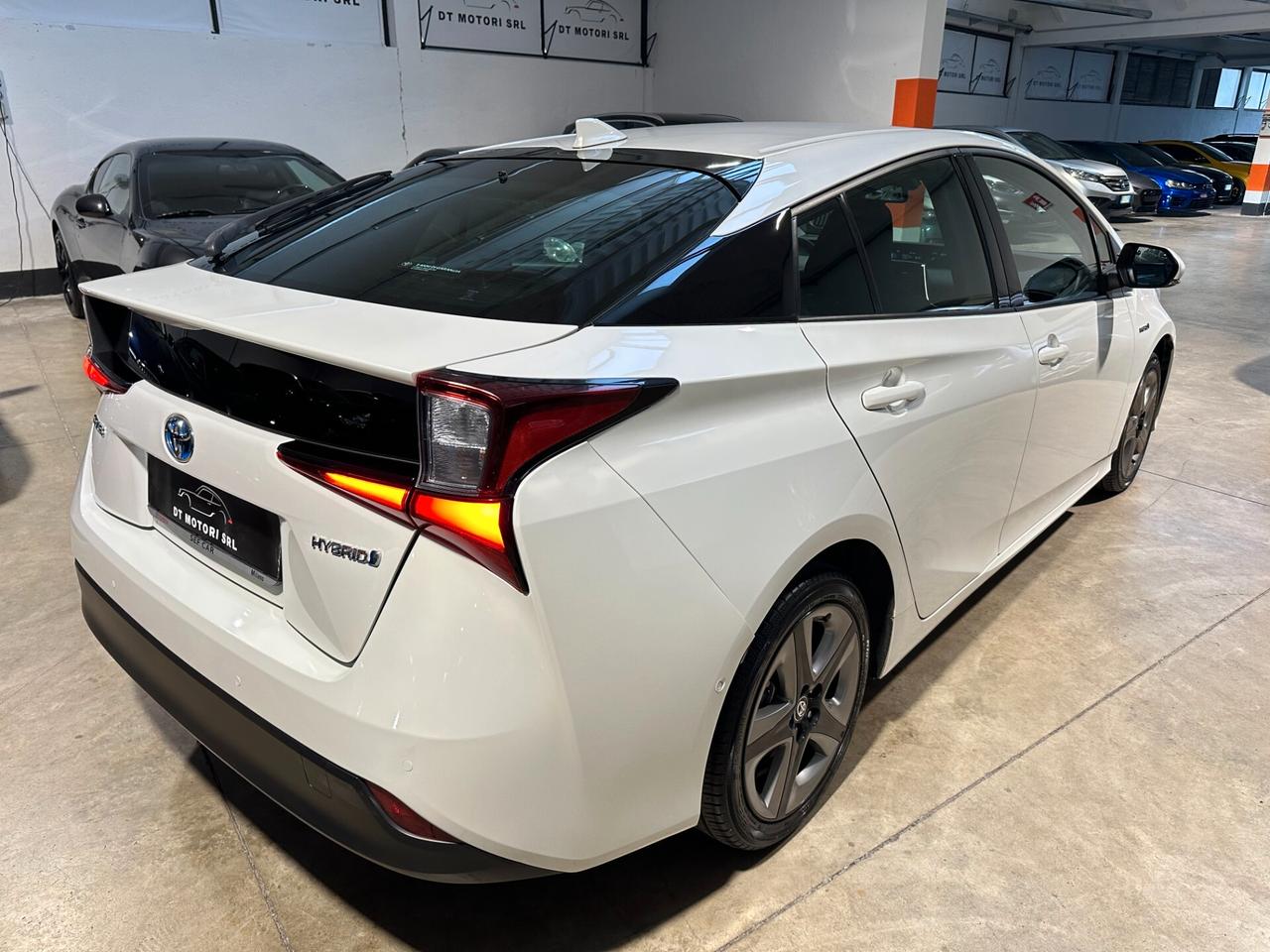 Toyota Prius 1.8 AWD Lounge