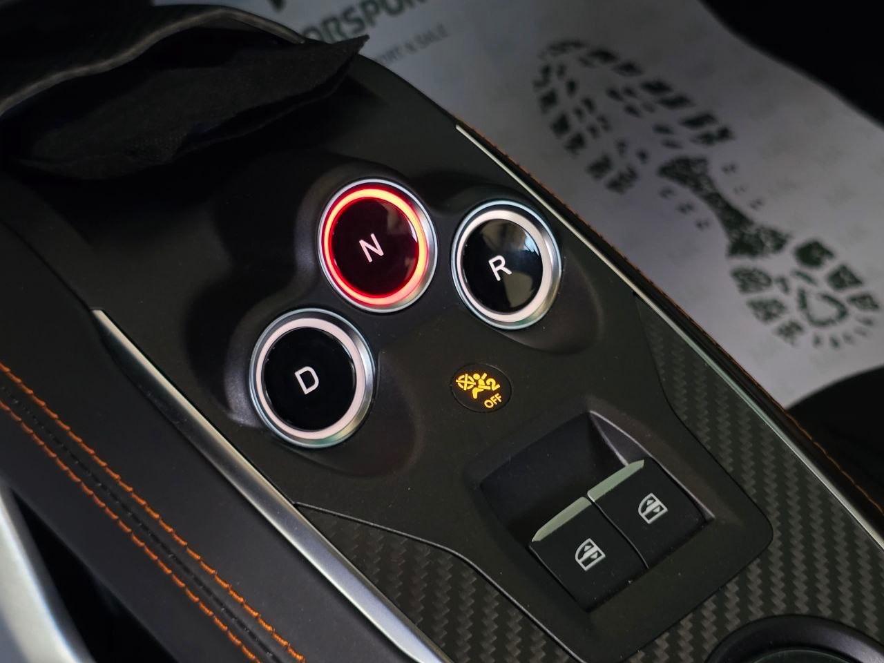 Alpine A110 S Orange, Carbonio