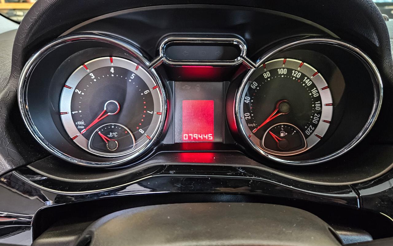 Opel Adam Rocks 1.2 70 CV X Factor