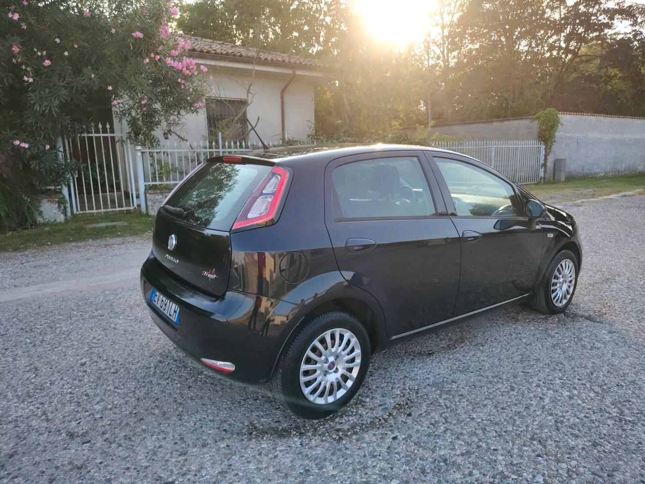 Fiat Punto EVO 1.3 MJT II 75 CV 5 porte Lounge. 86000 KM