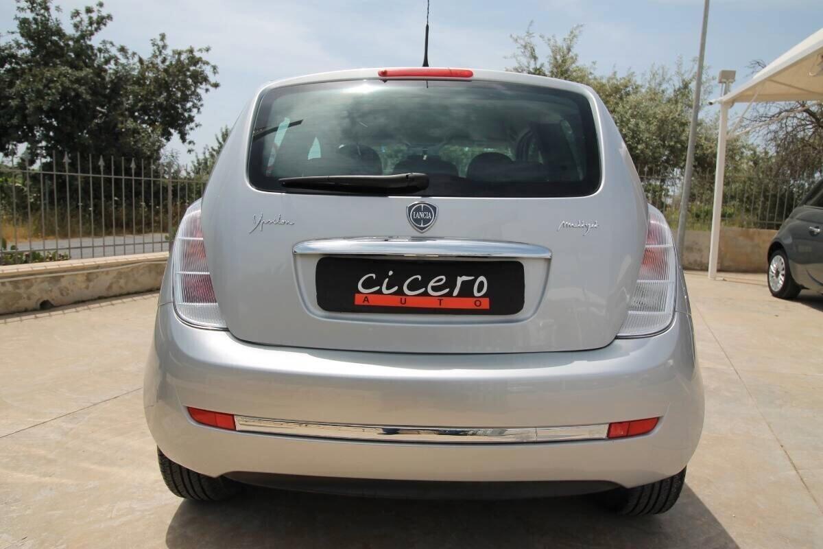 Lancia Ypsilon 1.3 MJT 75 CV New Oro|84000KM|2011