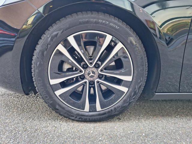 MERCEDES-BENZ A 180 d Automatic Advanced