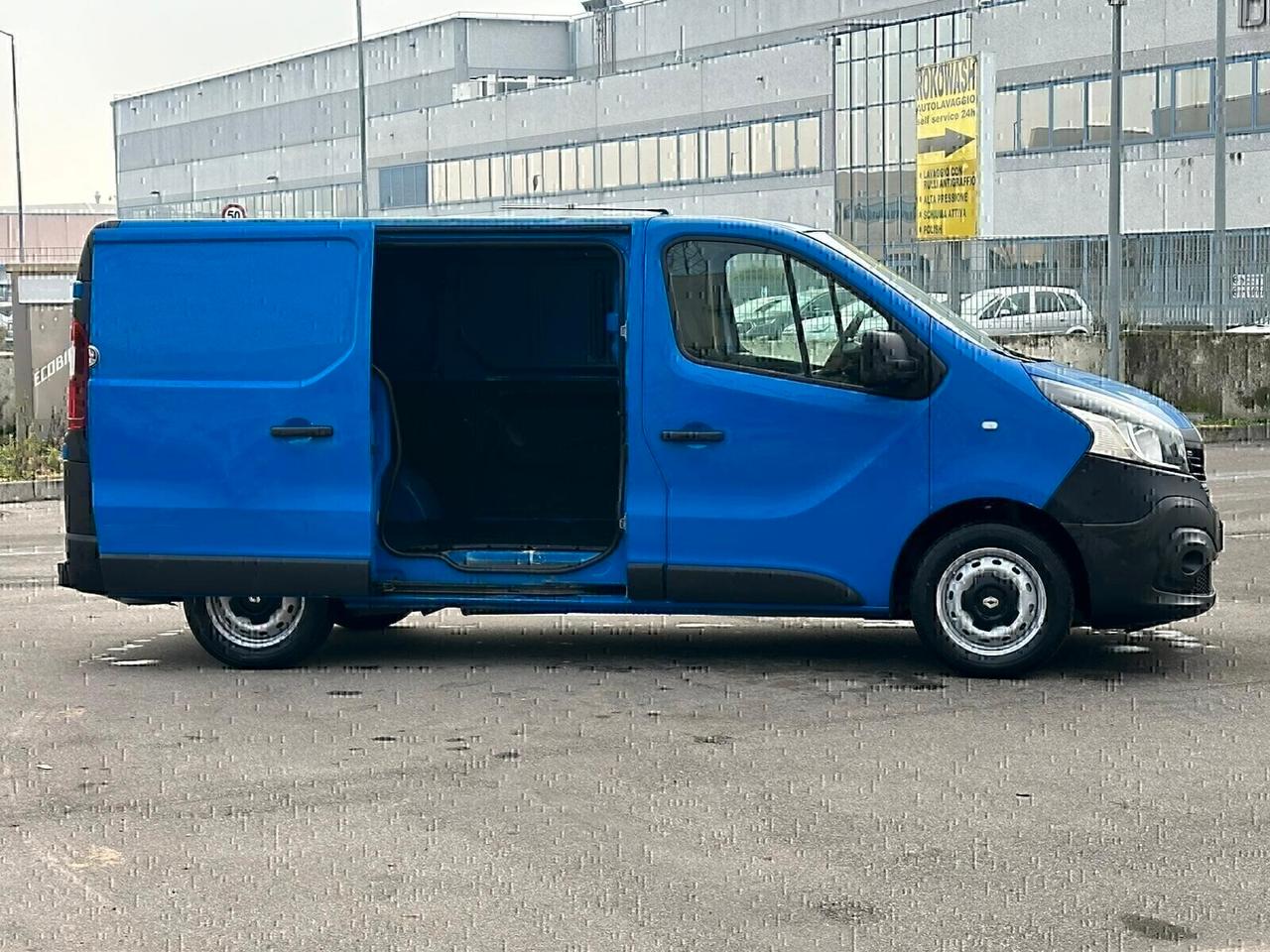 RENAULT TRAFIC ANNO 2015 PRONTO ALL'USO! SUPER PREZZO!