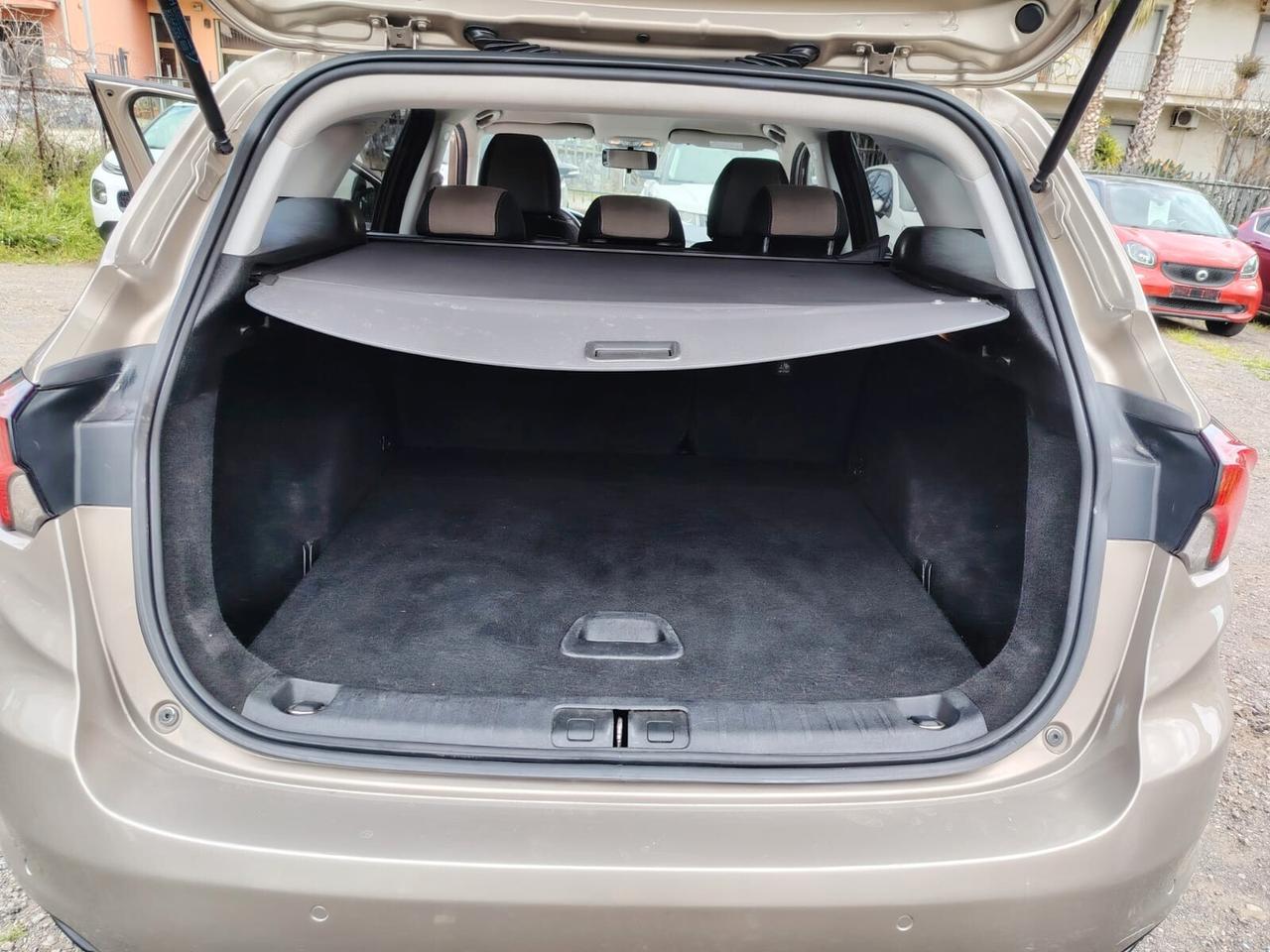 Fiat Tipo 1.6 Mjt S&S SW Lounge