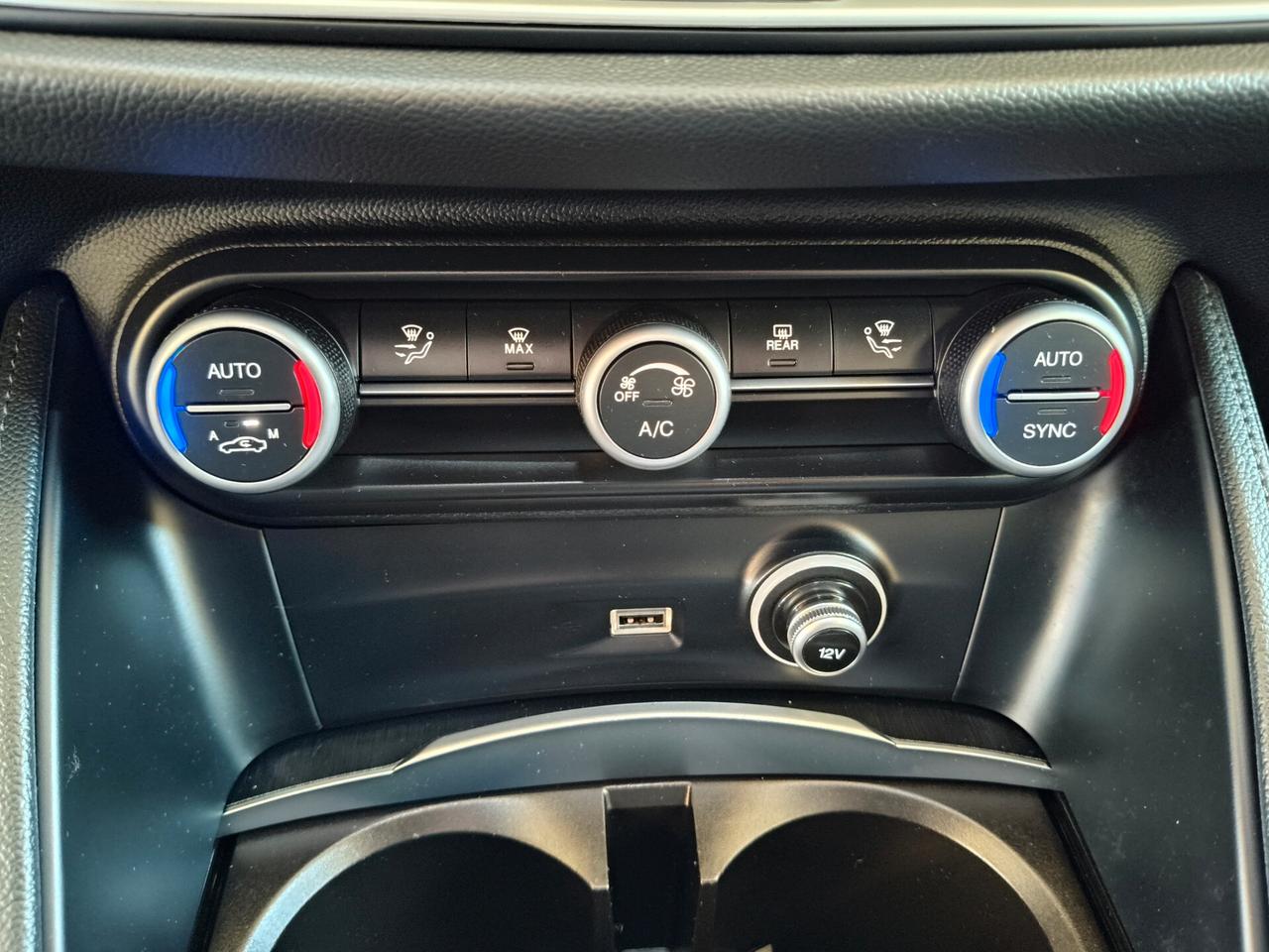 Alfa Romeo Stelvio 2.2 Turbodiesel 160 CV AT8 RWD Super