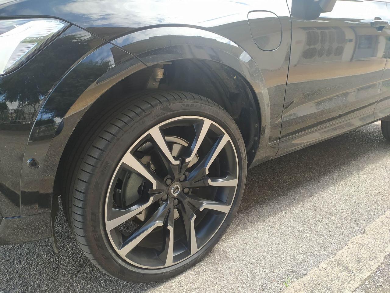 Volvo XC 60 2.0 T6 Recharge PHEV Ultimate Dark