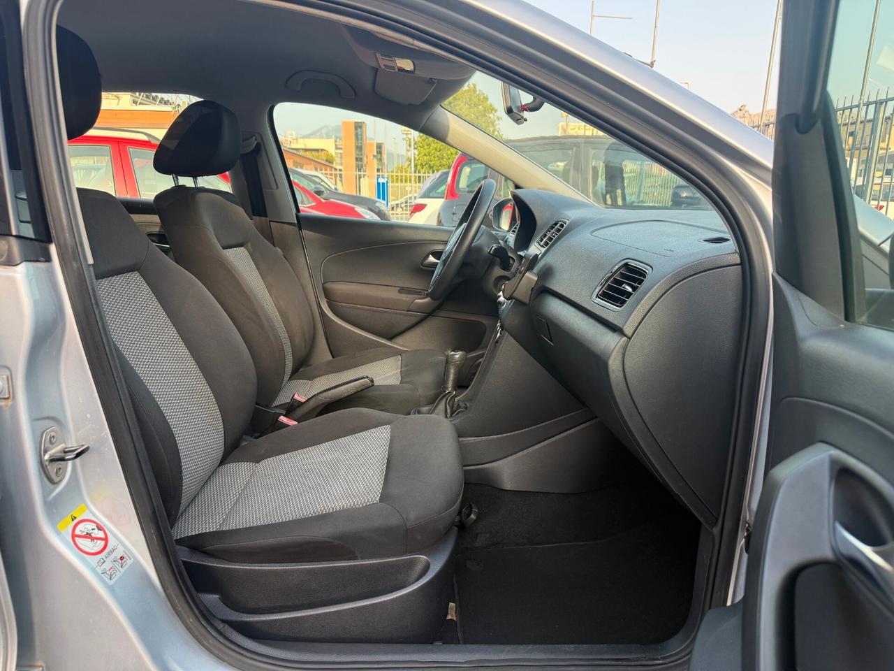 POLO 1.6 DIESEL 75CV ANNO 2010-OK NEOP. PERFETTA