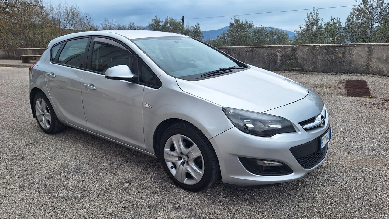 Opel Astra 1.4 Turbo 140CV 5 porte GPL Tech Cosmo