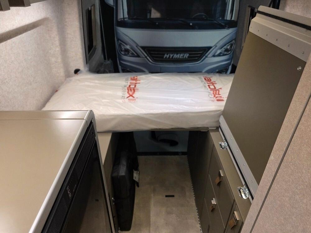 CAMPER VAN HYMER GRAND CANYON S CROSSOVER