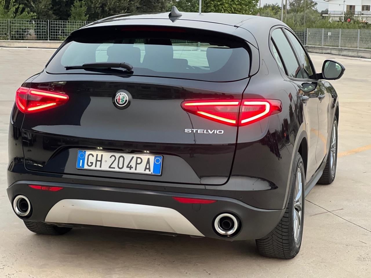 Alfa Romeo Stelvio 2.2 Turbodiesel 190 CV AT8 RWD Business