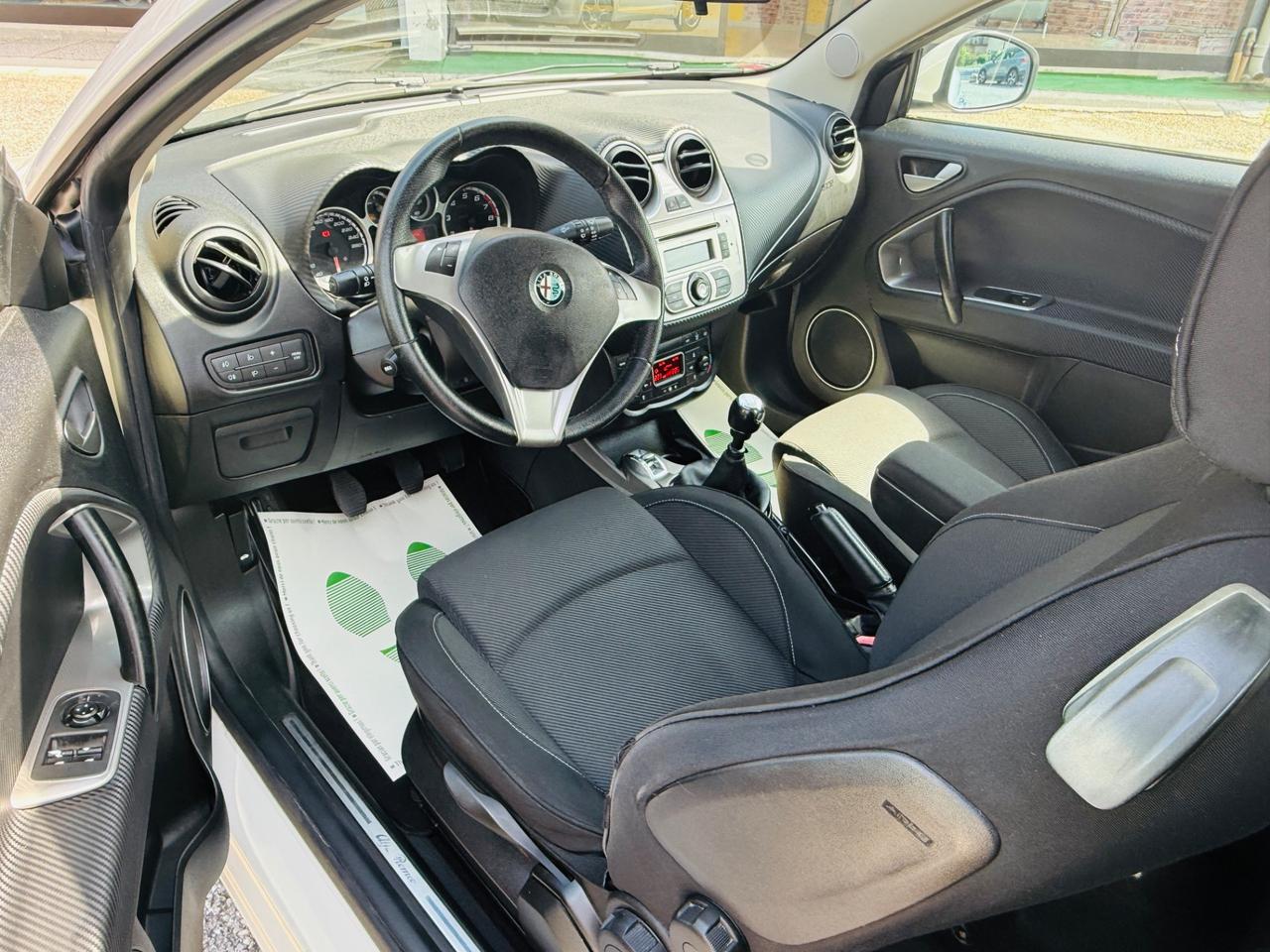 Alfa Romeo MiTo 1.4 78 CV Distinctive Premium Pack