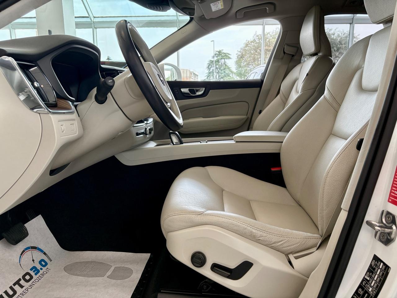 Volvo XC 60 B4 (d) AWD Geartronic Momentum Pro