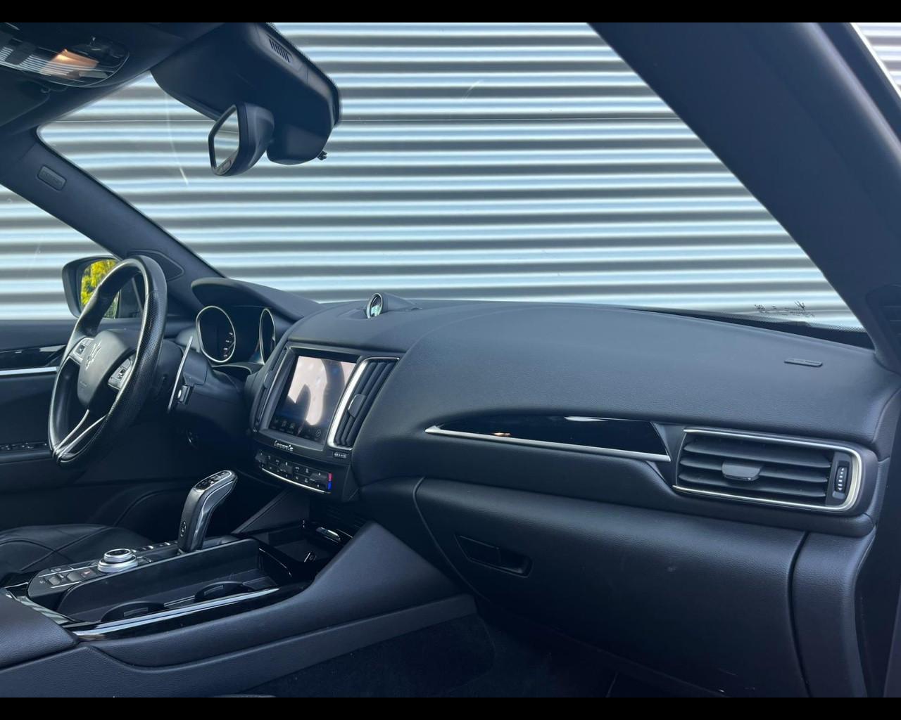 MASERATI LEVANTE 3.0 V6 GRANSPORT AUTO