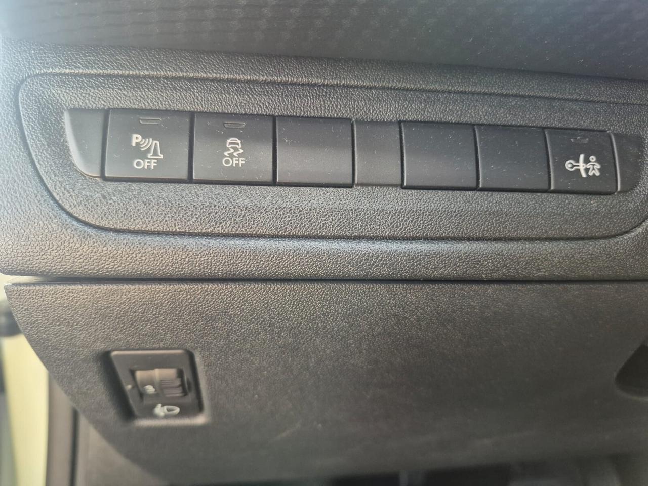 Peugeot 2008 1.4 HDi 68CV Access