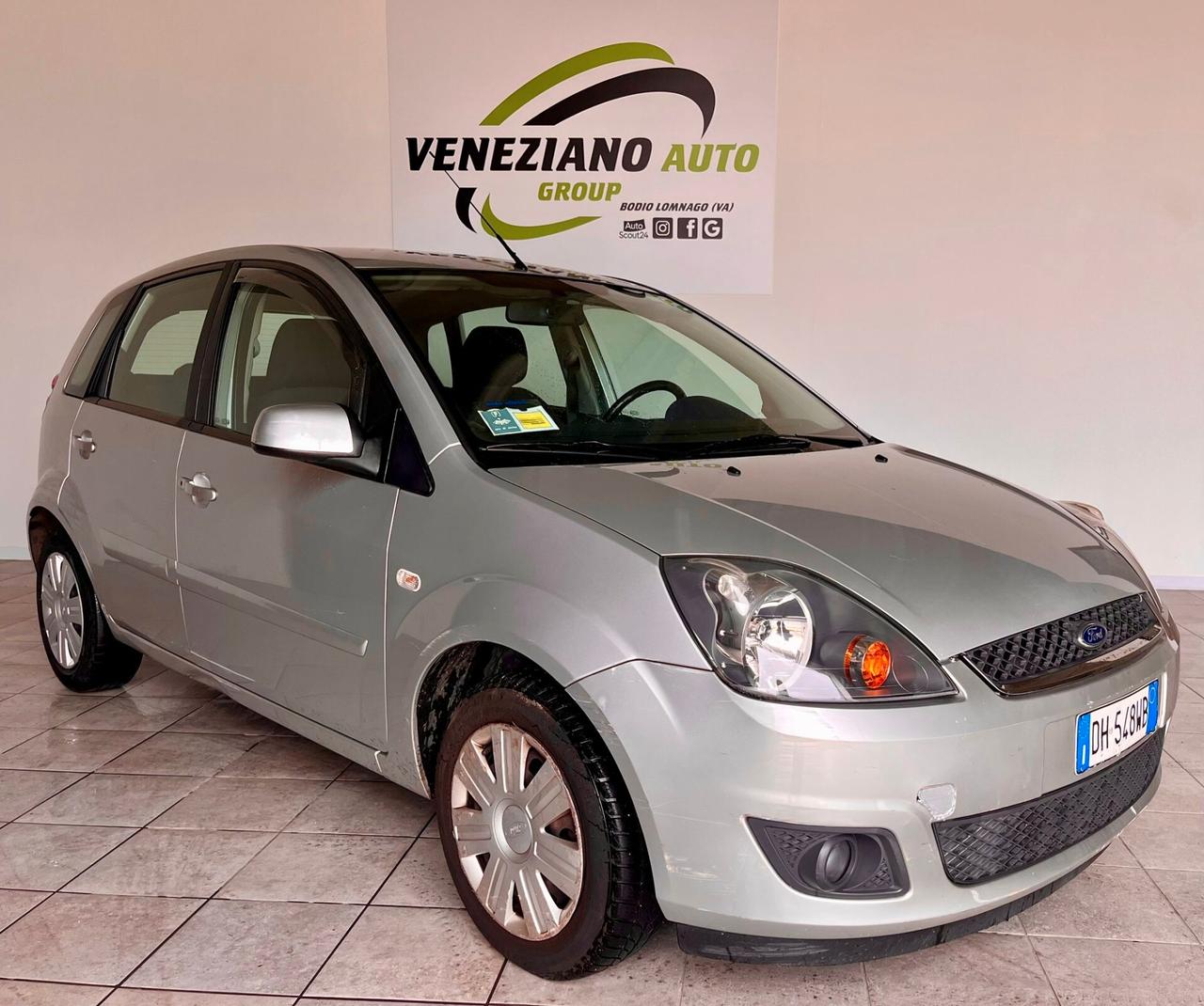 Ford Fiesta 1.4 16V 5p. Ghia