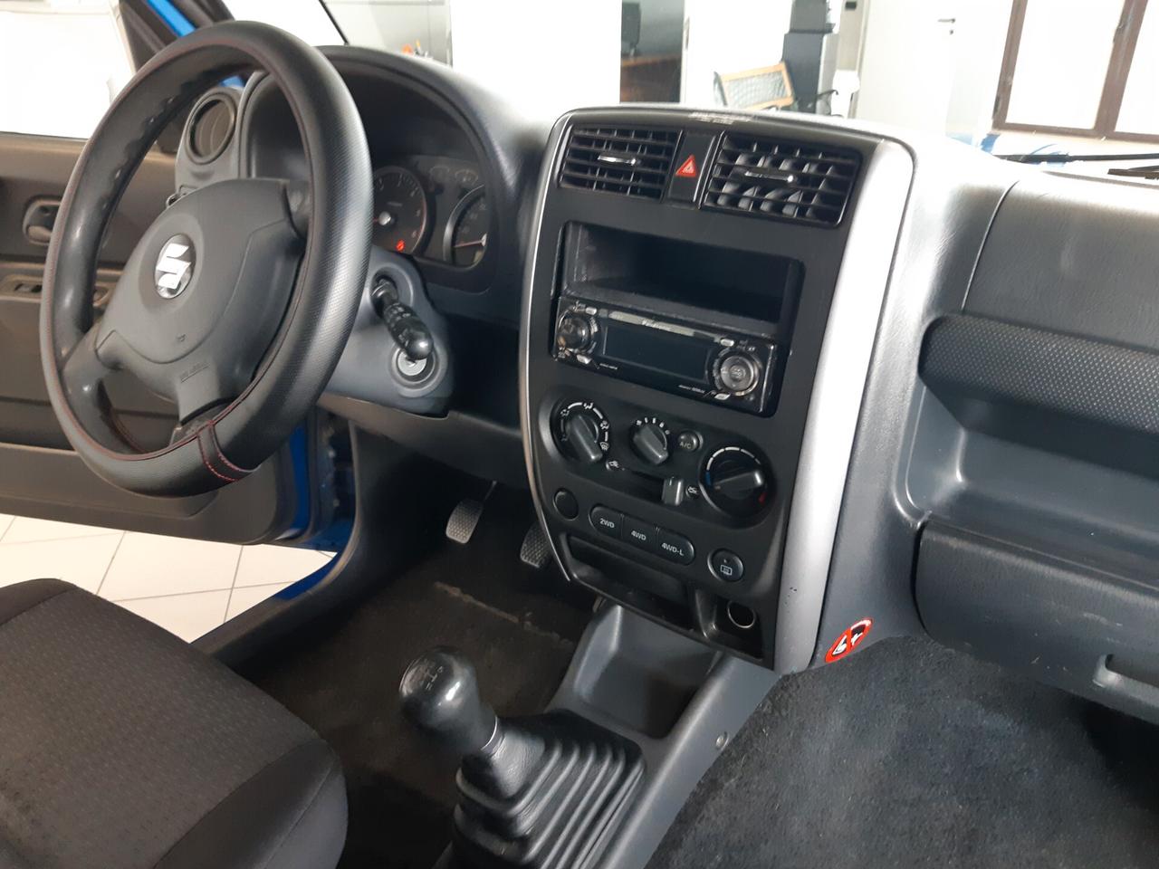 Suzuki Jimny 1.5 DDiS cat 4WD CON GANCIO TRAINO