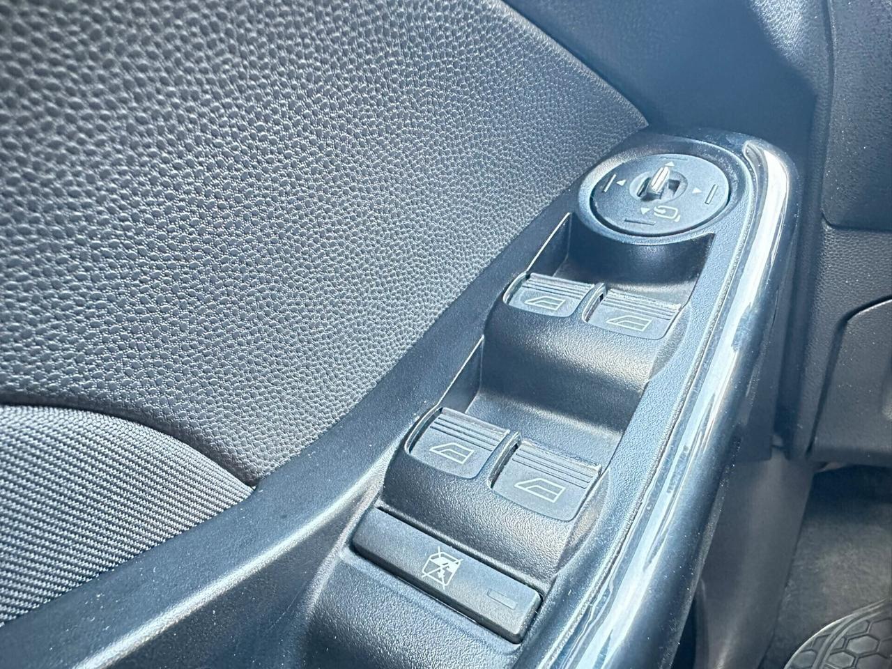 Ford Fiesta 1.5 TDCi 75CV 5 porte Titanium