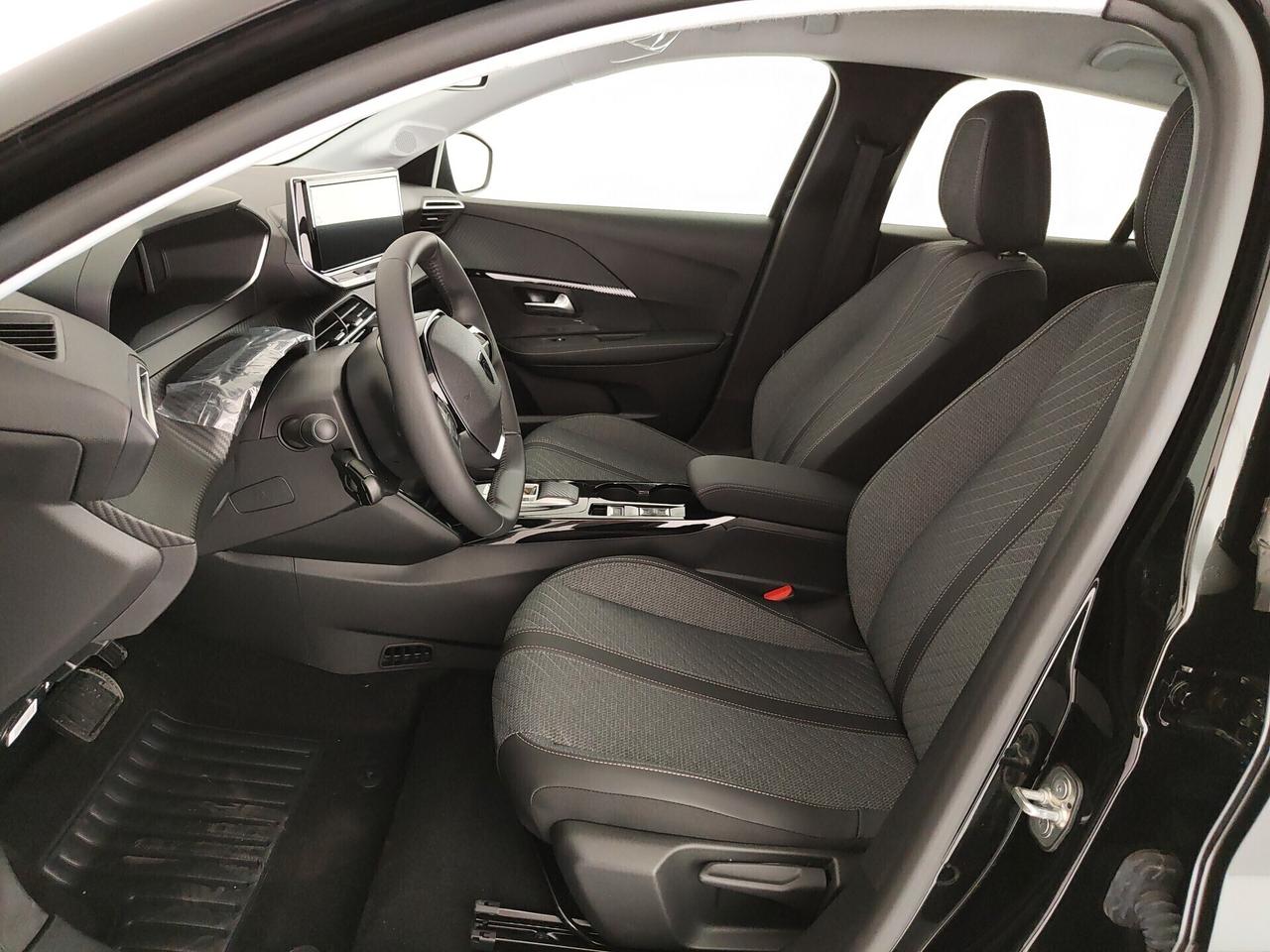 Peugeot 208 motore elettrico 136 CV 5 porte Allure