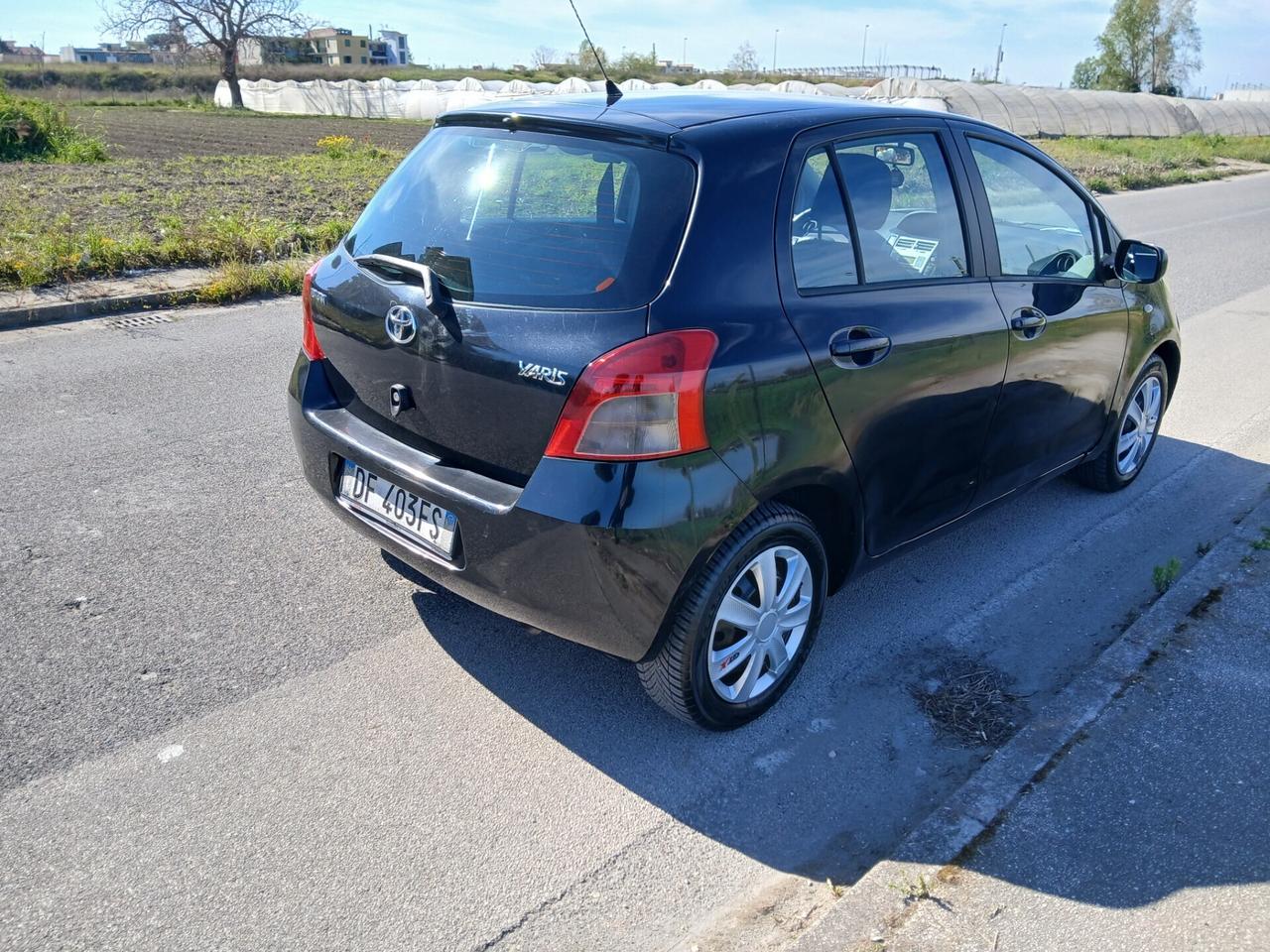 Toyota Yaris 1.3 5 porte Sol KM CERTIFICATI