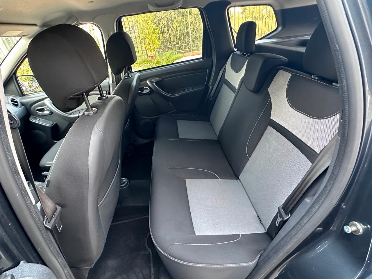 Dacia Duster 1.5 dCi 110 CV 4x2 – Perfette Condizioni – Garanzia 12 Mesi