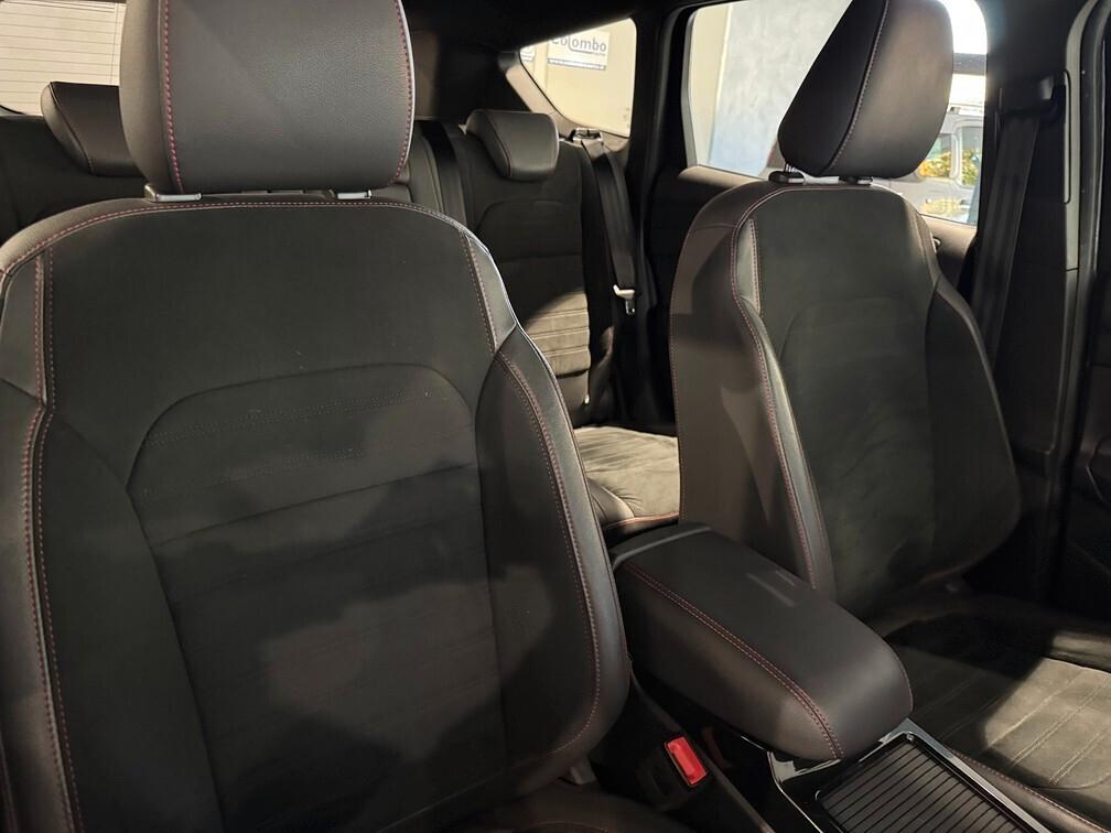 Ford Kuga 2.0 tdci ST-Line Awd Aut Navi Led App conn 18"