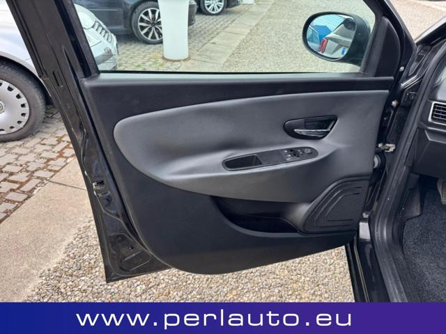 LANCIA Ypsilon 1.2 69 CV 5 porte S&S Gold