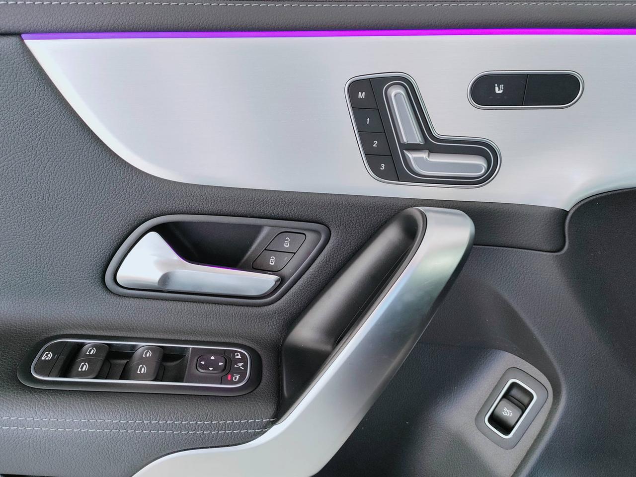 Mercedes-Benz CLA Coupe - C118 - CLA Coupe 200 d Premium 4matic auto