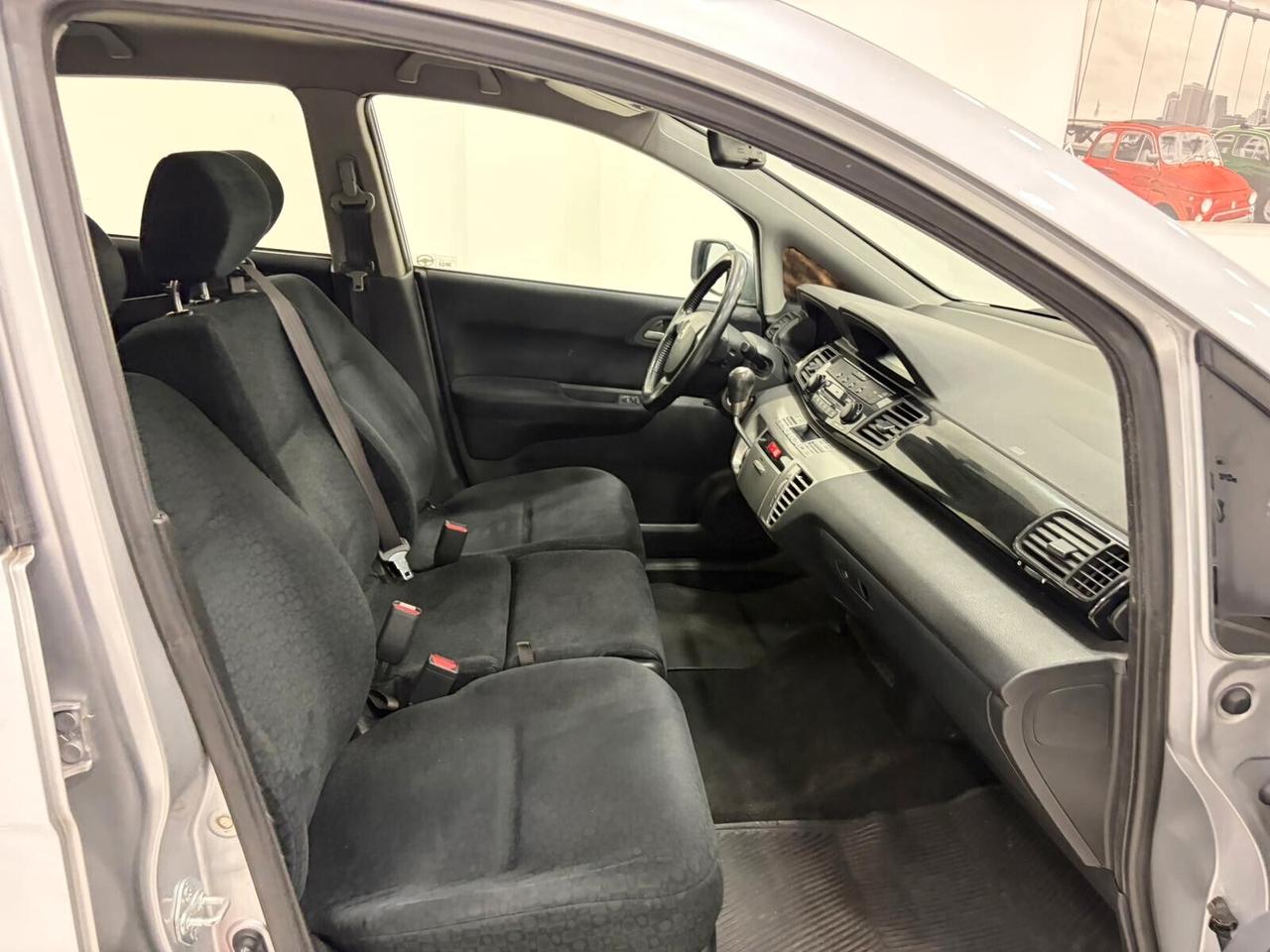 Honda FR-V 1.7 16 V VTEC GPL 6 POSTI